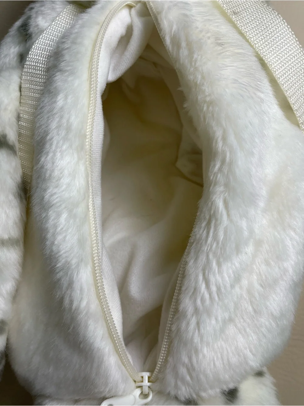 Warner Bros. The making of Harry Potter White Plush Snowy Owl Kids Backpack
